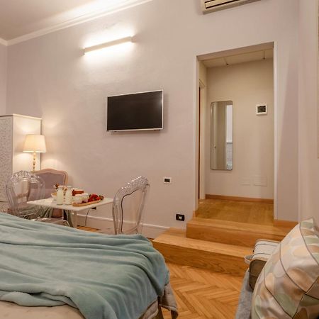 Accanto Al Centro B&B プラート エクステリア 写真