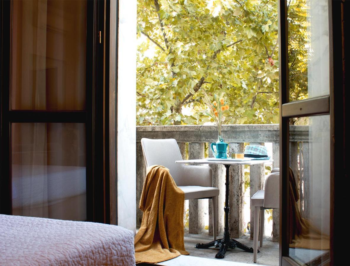 Accanto Al Centro B&B プラート エクステリア 写真
