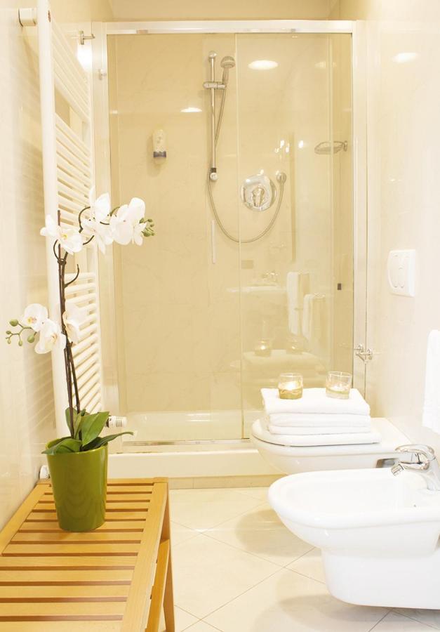Accanto Al Centro B&B プラート エクステリア 写真