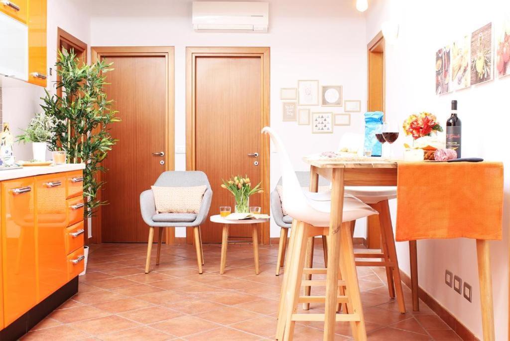 Accanto Al Centro B&B プラート エクステリア 写真