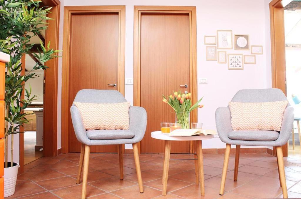 Accanto Al Centro B&B プラート エクステリア 写真