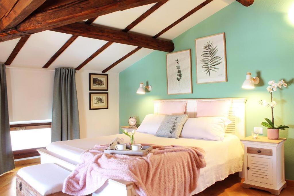 Accanto Al Centro B&B プラート エクステリア 写真