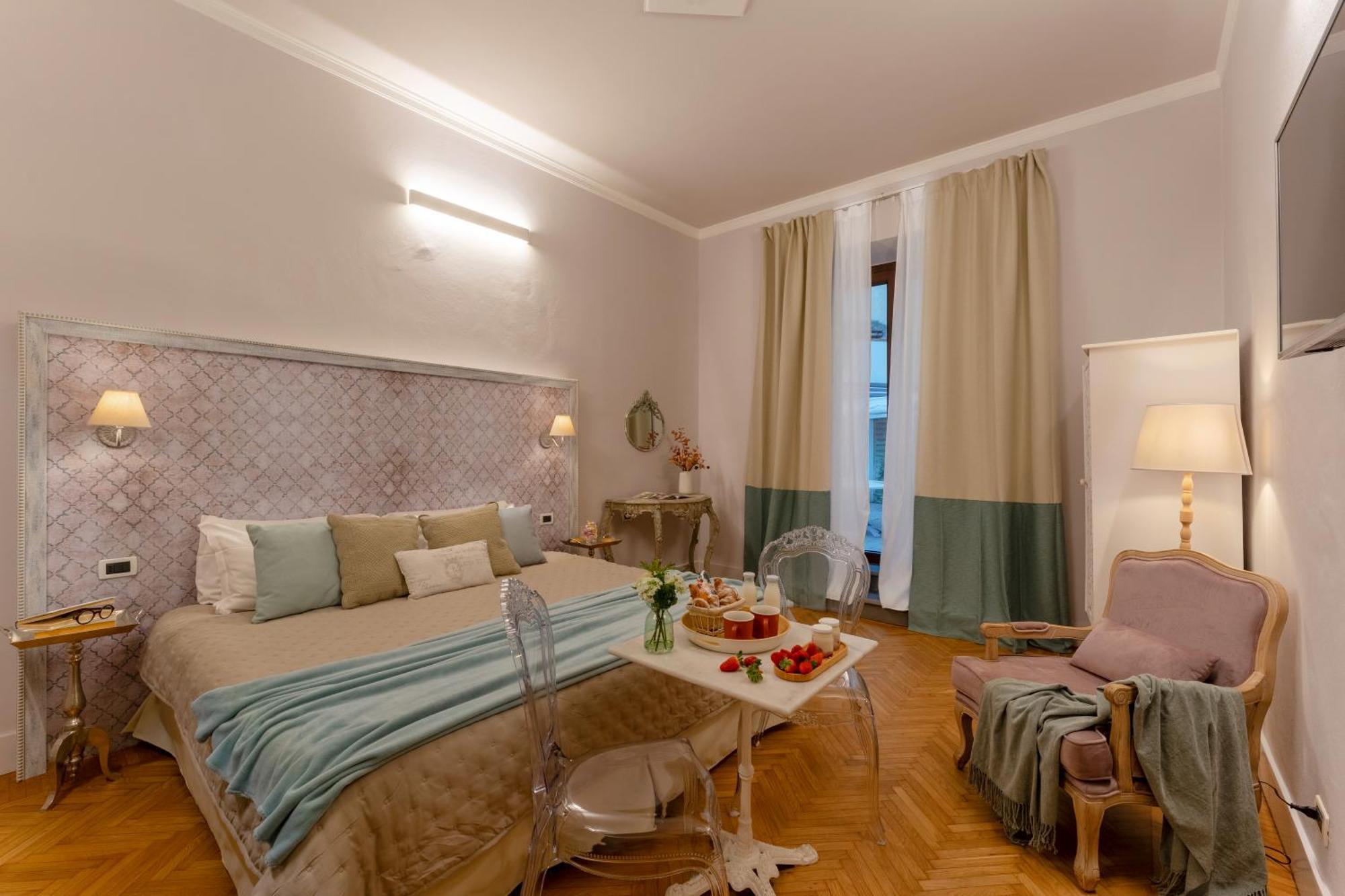 Accanto Al Centro B&B プラート エクステリア 写真