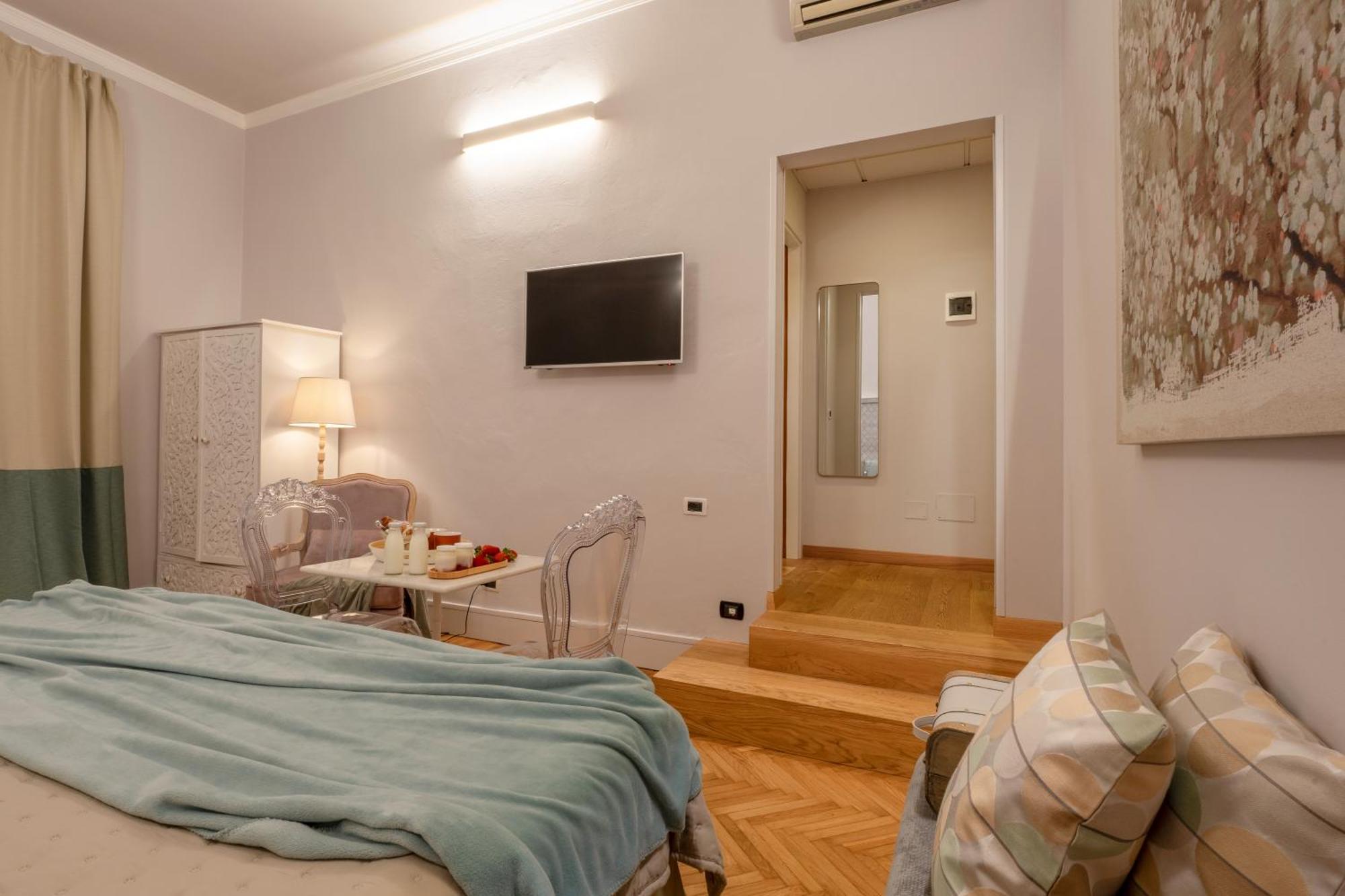 Accanto Al Centro B&B プラート エクステリア 写真