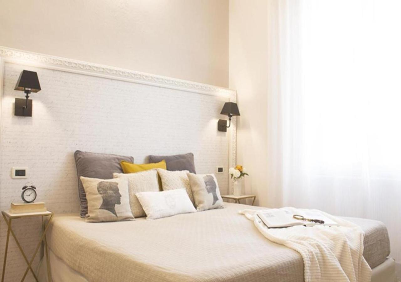 Accanto Al Centro B&B プラート エクステリア 写真