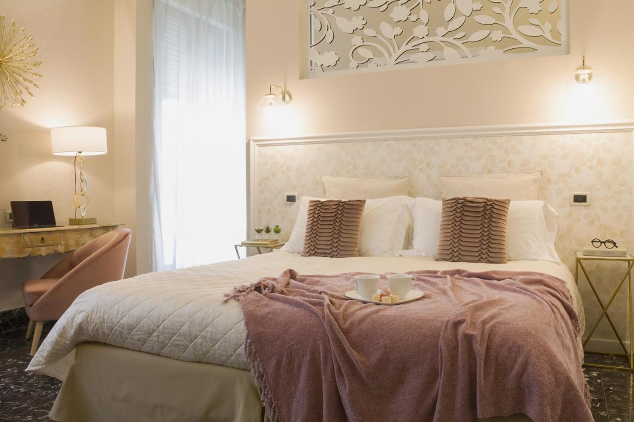 Accanto Al Centro B&B プラート エクステリア 写真