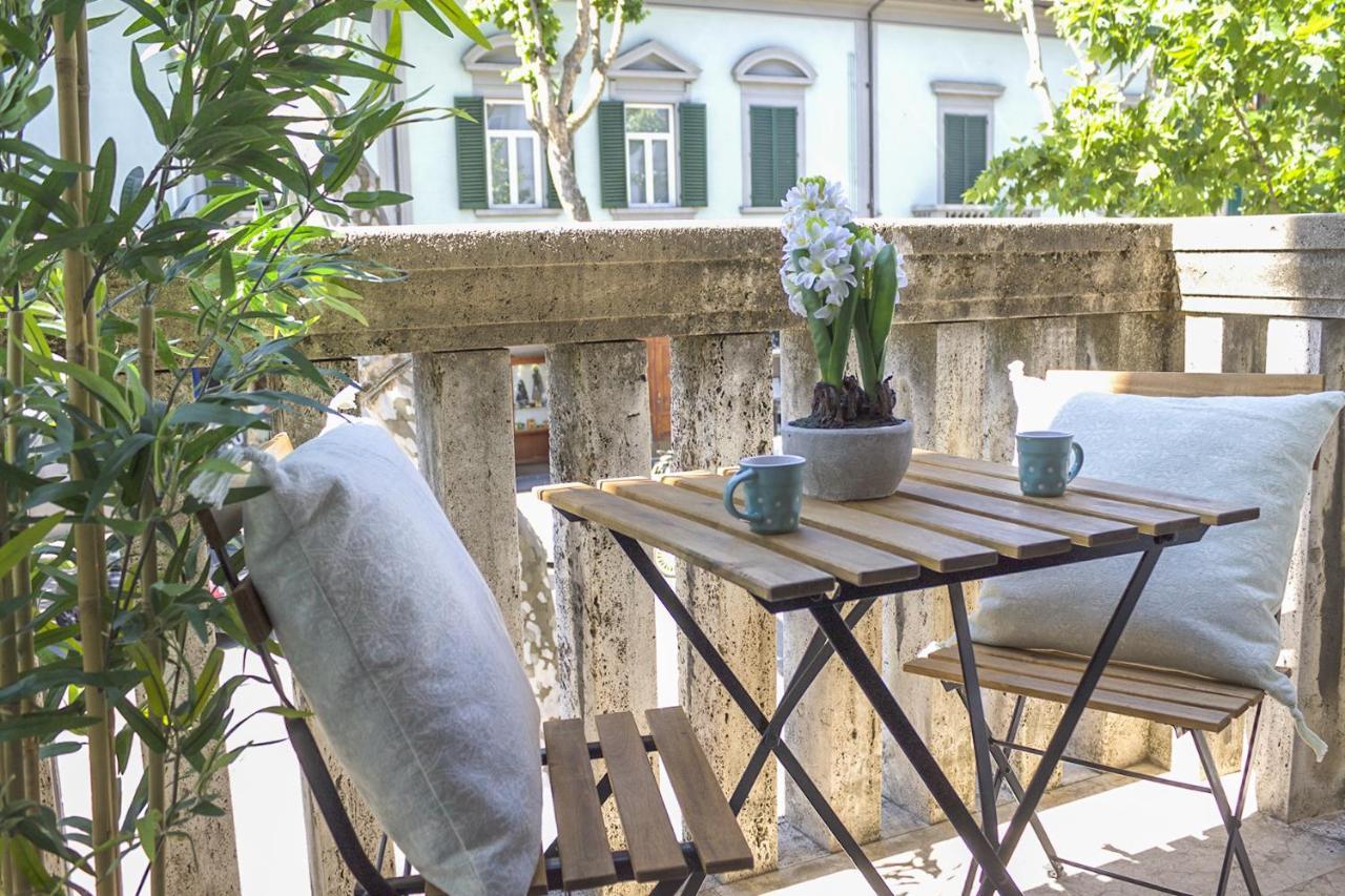 Accanto Al Centro B&B プラート エクステリア 写真
